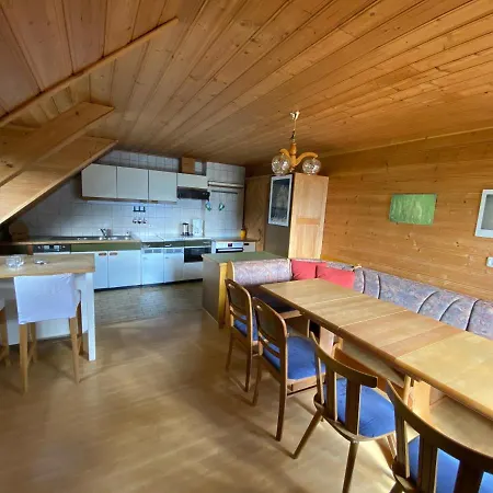 Lercherhof Apartman *